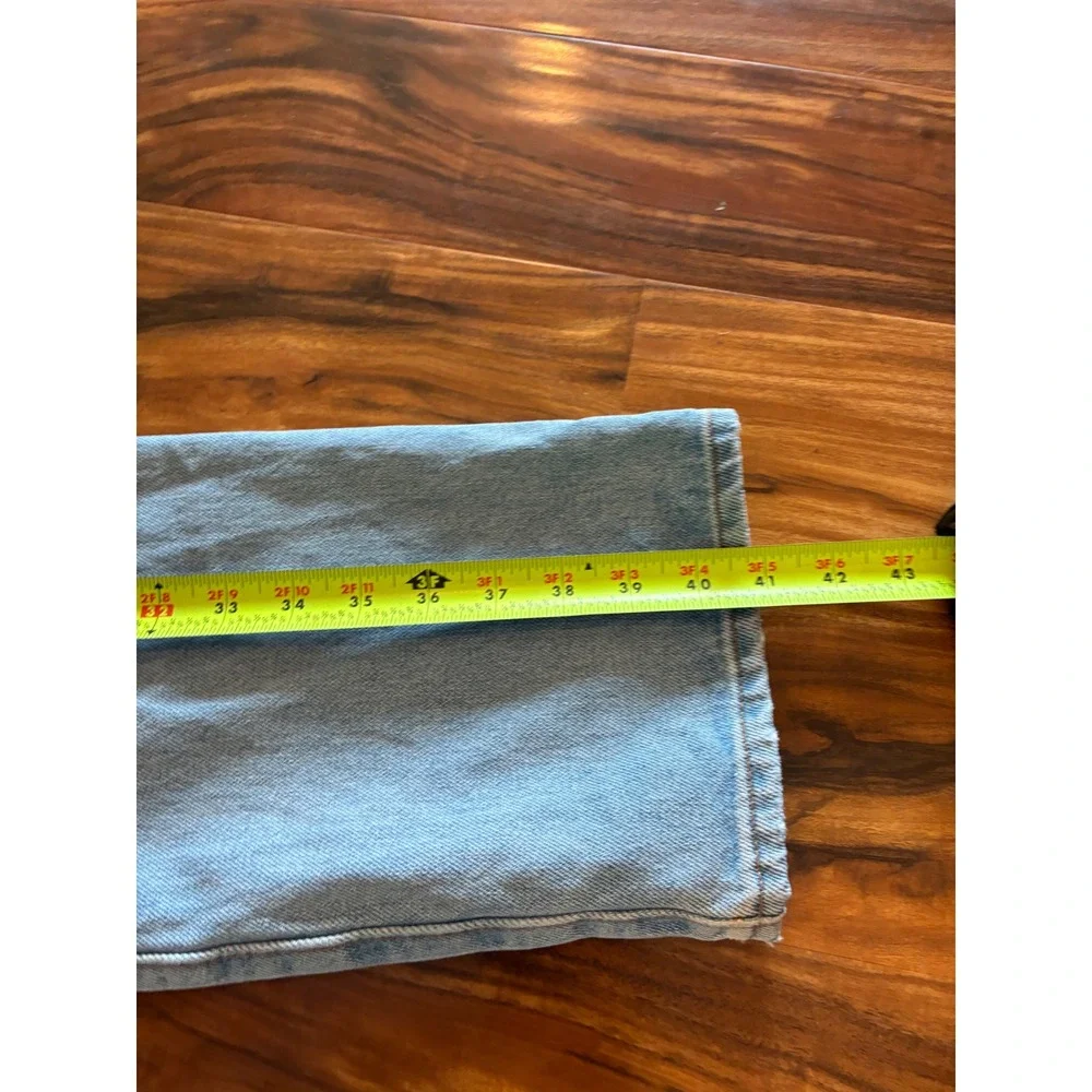Levis 501 Original Fit Jeans Light Wash Blue Denim Straight Leg 31x32 Mens
